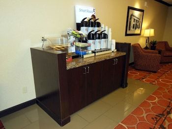 Hotel Holiday Inn Express & Suites Washington - Meadow Lands
