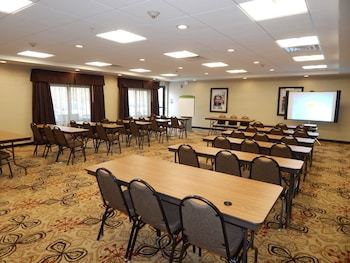 Hotel Holiday Inn Express & Suites Washington - Meadow Lands