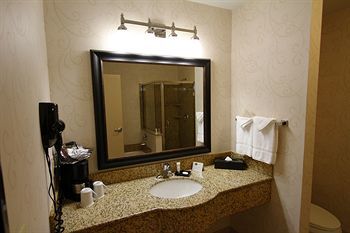 Grand Hotel At Bridgeport