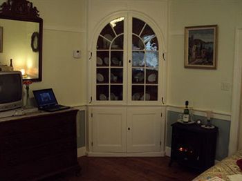 The Hertzog Homestead Bed & Breakfast