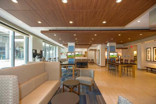 Hotel Holiday Inn Express & Suites Pittsburgh North Shore