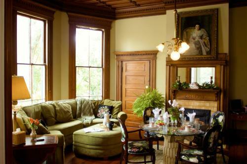 Rosemary Inn Bed & Breakfast