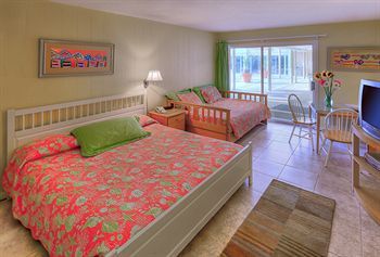 Hostal The Oceanfront Litchfield Inn