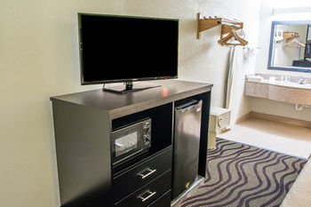 Hotel Quality Inn And Suites