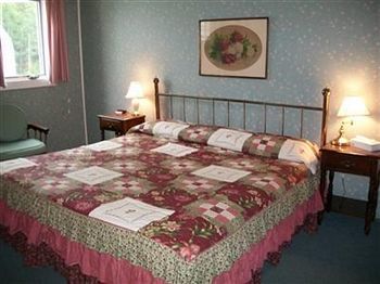 Hostal Swiss Inn & Restaurant