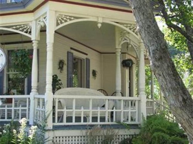 Rose Arbour Bed & Breakfast