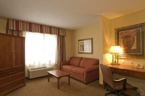 Holiday Inn Express Hotel & Suites Laredo-event Center Area