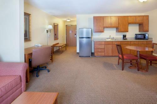 Holiday Inn Express Hotel & Suites Laredo-event Center Area