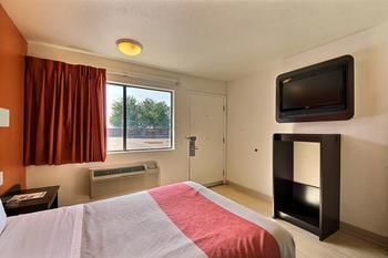 Motel 6 Laredo North