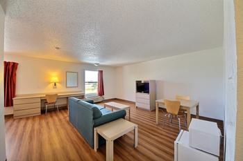 Motel 6 Laredo North