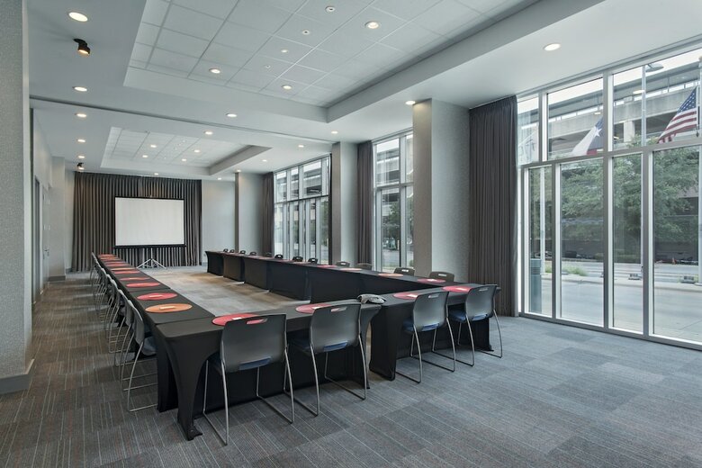 Hotel Aloft Austin At The Domain