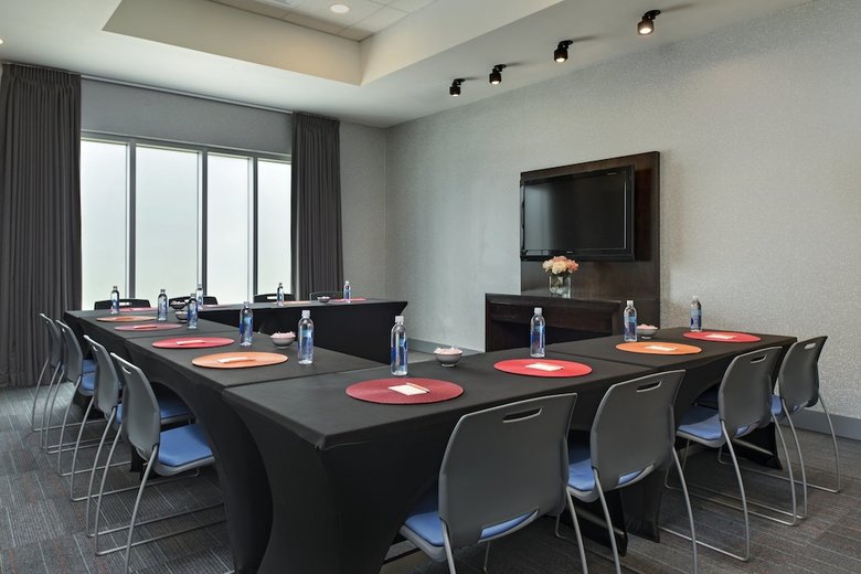 Hotel Aloft Austin At The Domain