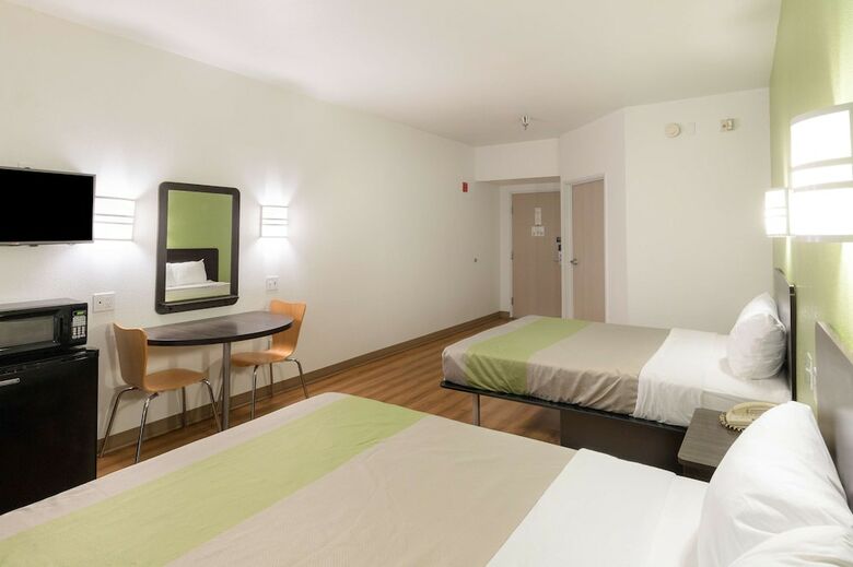 Hotel Motel 6 Hillsboro