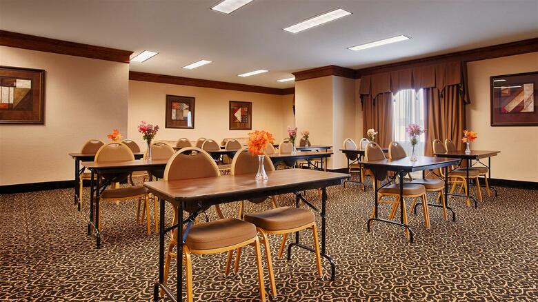 Hotel Best Western South Plains Inn & Suites