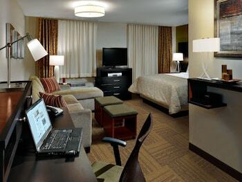 Hotel Staybridge Suites College Station