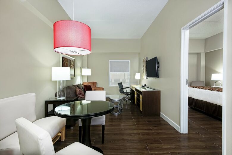 Hotel Hawthorn Suites By Wyndham Mcallen