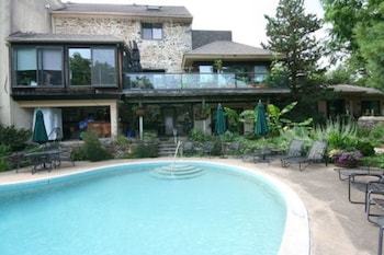 Alpenhof Bed And Breakfast