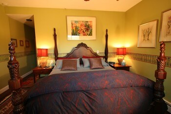 Alpenhof Bed And Breakfast