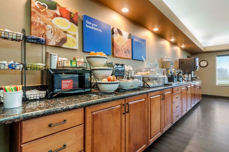 Hotel Comfort Inn And Suites