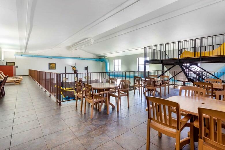 Hotel Comfort Inn And Suites