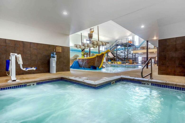 Hotel Comfort Inn And Suites