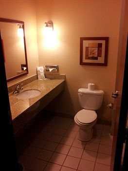 Hotel Comfort Suites