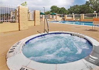 Hotel La Quinta Inn & Suites Beeville