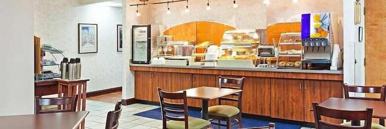 Hotel Mountain Inn & Suites