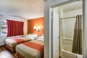 Motel 6 Everett South