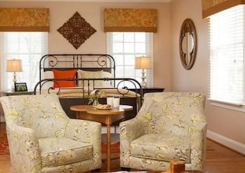 Bed & Breakfast Hillbrook Inn