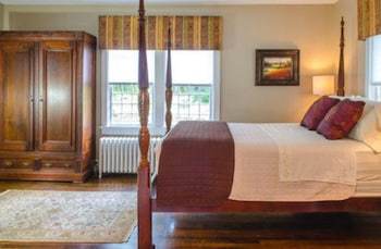 Bed & Breakfast Hillbrook Inn