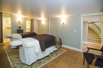 Bed & Breakfast Hillbrook Inn