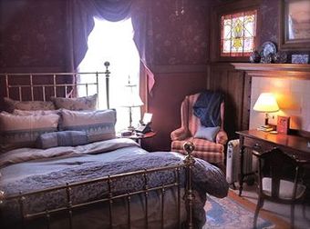 Bed & Breakfast Brass Pineapple Inn