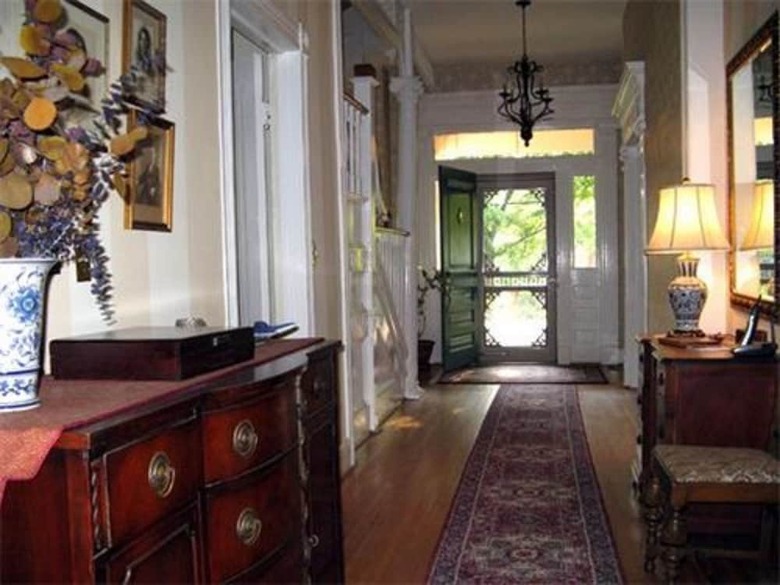 Charles Bass House Bed & Breakfast