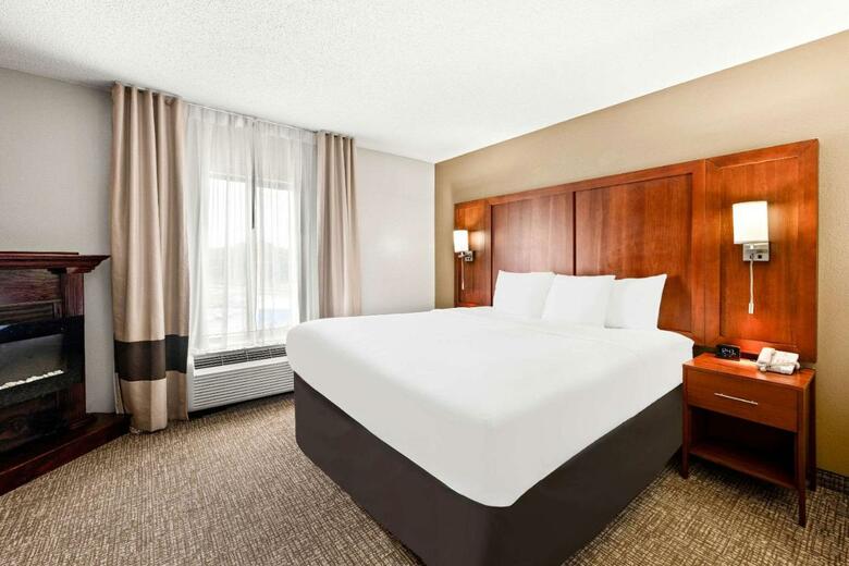 Hotel Comfort Suites Abingdon