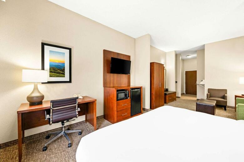 Hotel Comfort Suites Abingdon