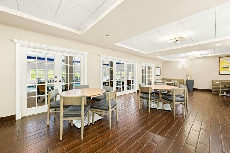 Hotel Comfort Suites Abingdon