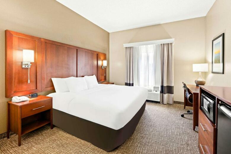 Hotel Comfort Suites Abingdon
