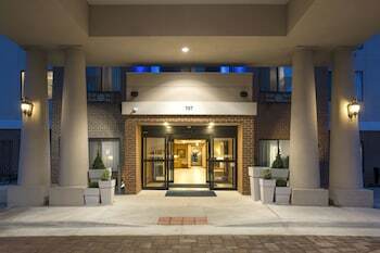 Holiday Inn Express Hotel & Suites Culpeper