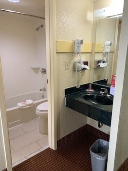 Hotel Econo Lodge North
