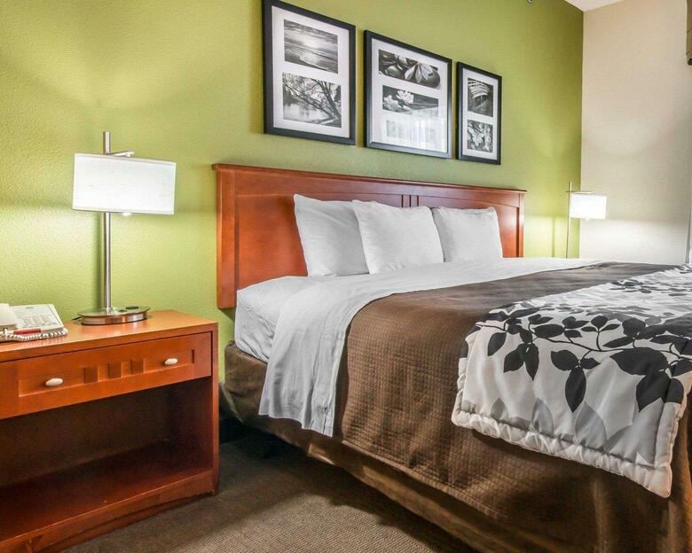 Hotel Sleep Inn & Suites