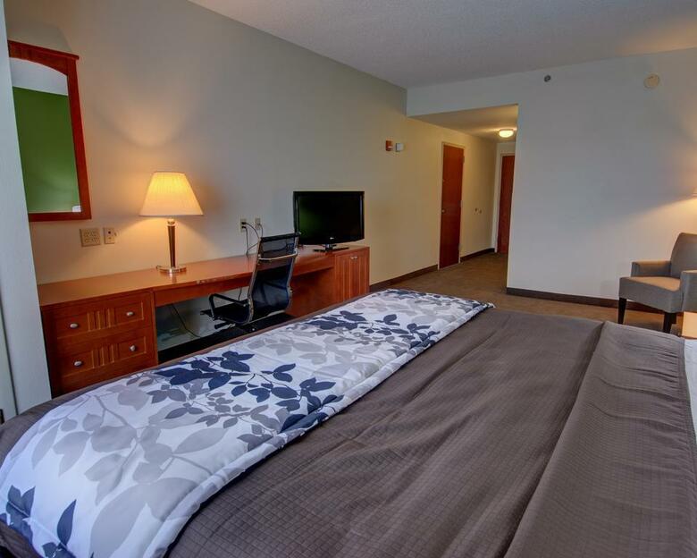 Hotel Sleep Inn & Suites