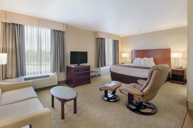 Hotel Mainstay Suites Airport