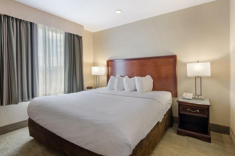 Hotel Mainstay Suites Airport