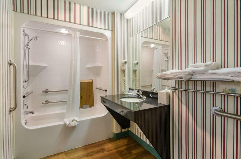 Hotel Mainstay Suites Airport