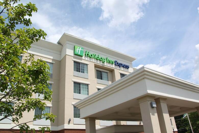 Hotel Holiday Inn Express Cortland