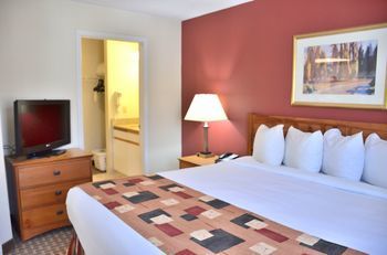 Hotel Cresthill Suites Syracuse