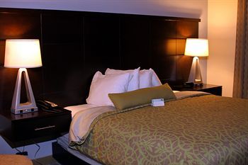 Aparthotel Staybridge Suites Liverpool Syra