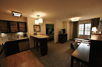 Aparthotel Staybridge Suites Liverpool Syra