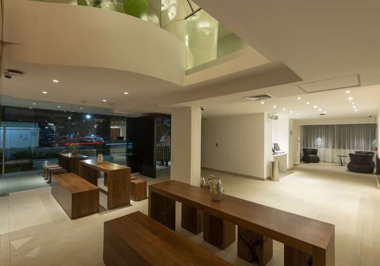 Hotel 45 By Director